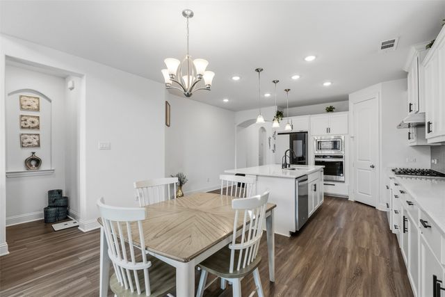 1434 Cypress Thorn Drive, Arlington, TX 76005