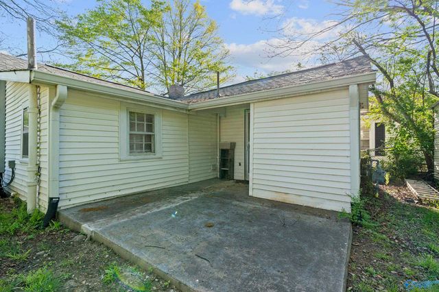 505 Mccullough Avenue NE, Huntsville, AL 35801