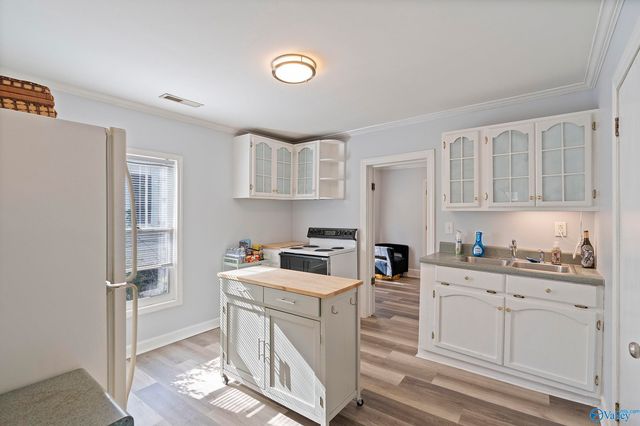 505 Mccullough Avenue NE, Huntsville, AL 35801
