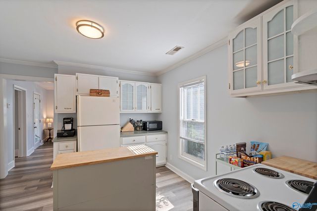 505 Mccullough Avenue NE, Huntsville, AL 35801