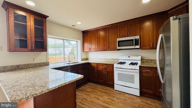 1057 LEXUS WAY, Herndon, VA 20170