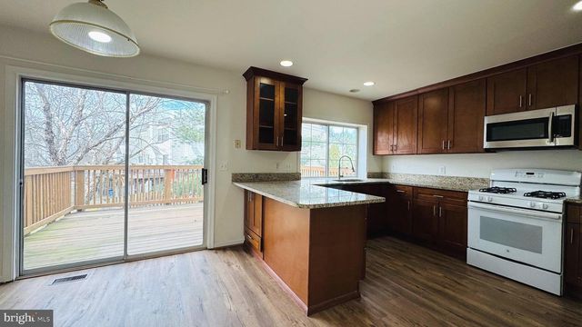 1057 LEXUS WAY, Herndon, VA 20170