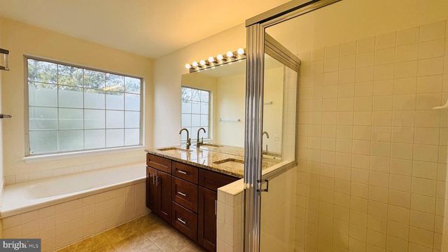 1057 LEXUS WAY, Herndon, VA 20170