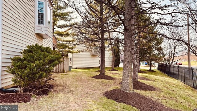 1057 LEXUS WAY, Herndon, VA 20170