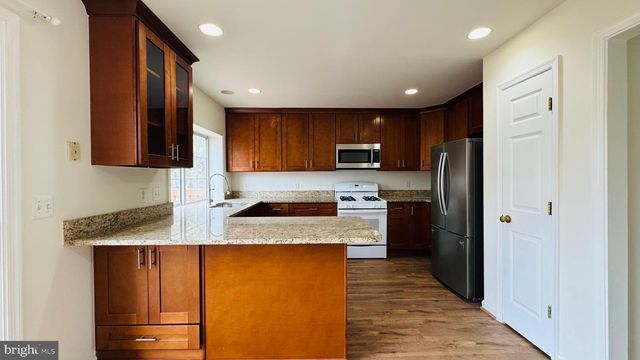 1057 LEXUS WAY, Herndon, VA 20170