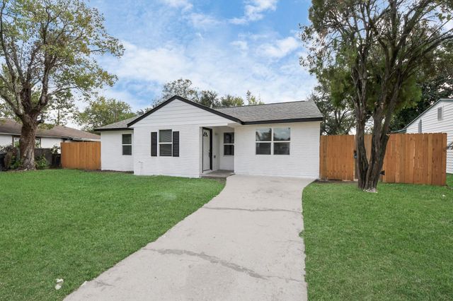 4842 Larkspur Street, Houston, TX 77033