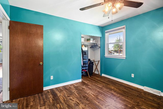 121 DOBBS AVE, Bellmawr, NJ 08031