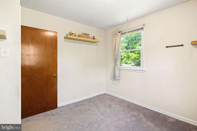 121 DOBBS AVE, Bellmawr, NJ 08031