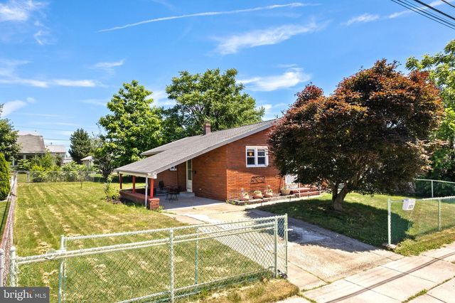 121 DOBBS AVE, Bellmawr, NJ 08031