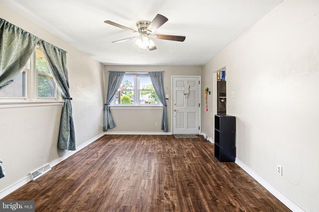 121 DOBBS AVE, Bellmawr, NJ 08031