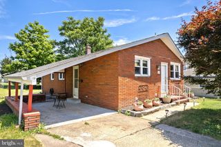 121 DOBBS AVE, Bellmawr, NJ 08031