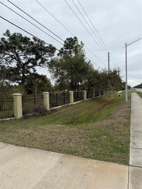 Image 11 of property listing at 3811 BANCROFT BOULEVARD, Orlando, FL 32833