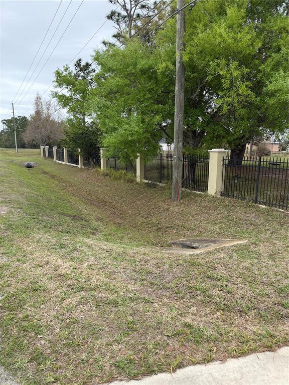 Image 12 of property listing at 3811 BANCROFT BOULEVARD, Orlando, FL 32833