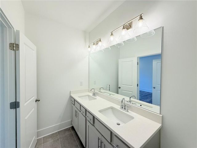 1565 Driggs NW Drive, Atlanta, GA 30318