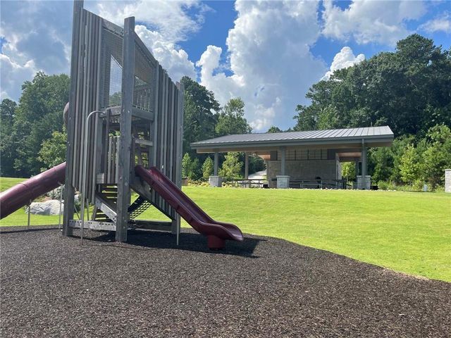 1565 Driggs NW Drive, Atlanta, GA 30318