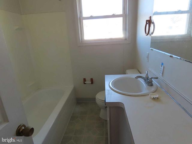 517 GARRICK ROAD, Hockessin, DE 19707