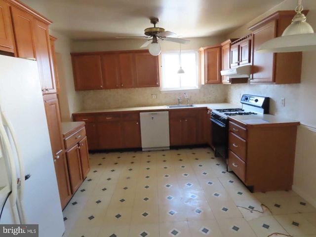 517 GARRICK ROAD, Hockessin, DE 19707