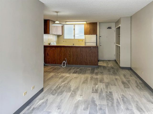 1122 Kinau Street 803, Honolulu, HI 96814