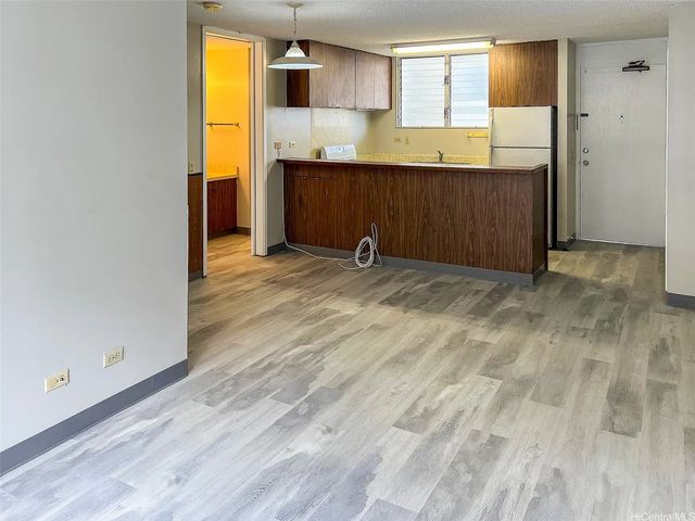 1122 Kinau Street 803, Honolulu, HI 96814