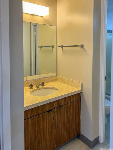 1122 Kinau Street 803, Honolulu, HI 96814