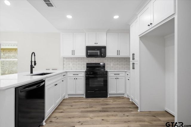 427 W. Harmony St., Tyler, TX 75702