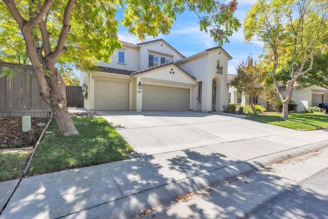 2612 Lark Sparrow Way, Elk Grove, CA 95757
