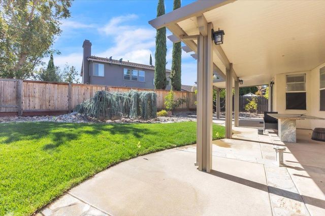2612 Lark Sparrow Way, Elk Grove, CA 95757