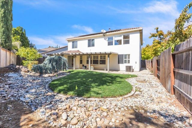 2612 Lark Sparrow Way, Elk Grove, CA 95757