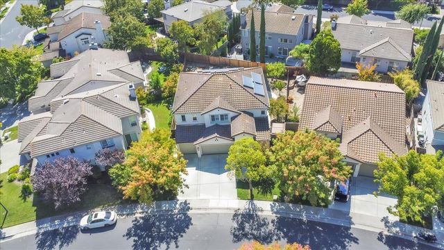 2612 Lark Sparrow Way, Elk Grove, CA 95757
