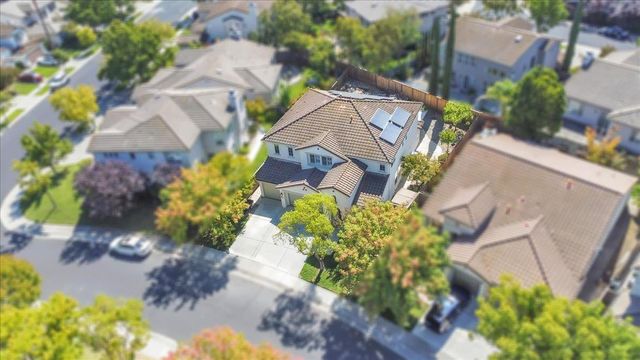2612 Lark Sparrow Way, Elk Grove, CA 95757