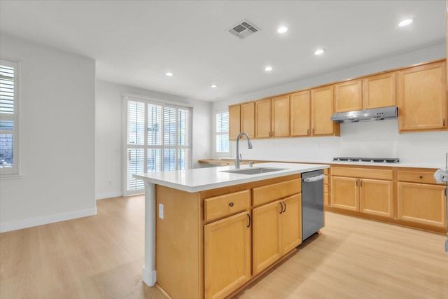 2612 Lark Sparrow Way, Elk Grove, CA 95757