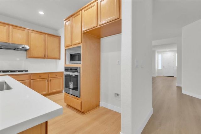 2612 Lark Sparrow Way, Elk Grove, CA 95757
