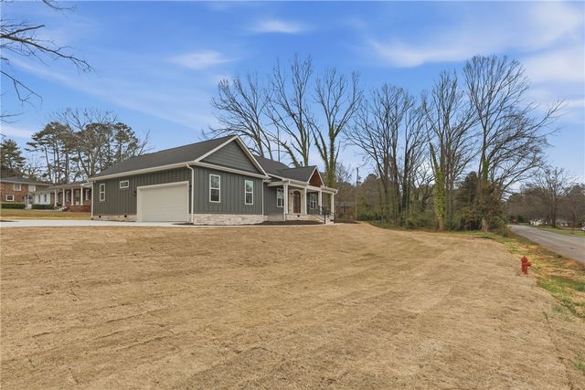 215 Ligon Drive, Anderson, SC 29621