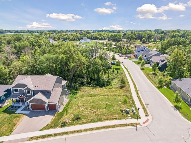 1949 Woods Point, Waconia, MN 55387