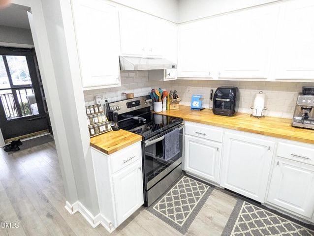 4100 Five Oaks Drive 48, Durham, NC 27707