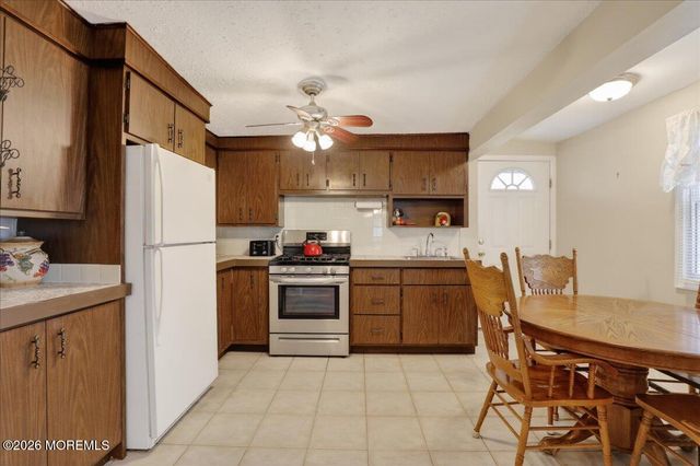 27 Washington Street, Red Bank, NJ 07701