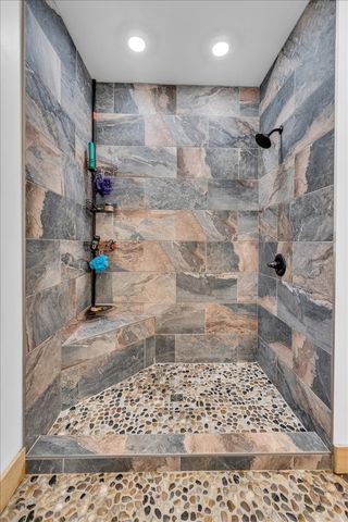 178 Walnut Creek Dr, Manchester, TN 37355