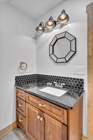178 Walnut Creek Dr, Manchester, TN 37355