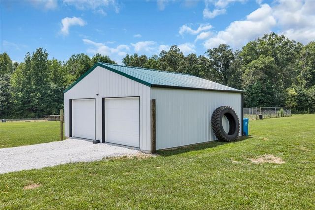 178 Walnut Creek Dr, Manchester, TN 37355