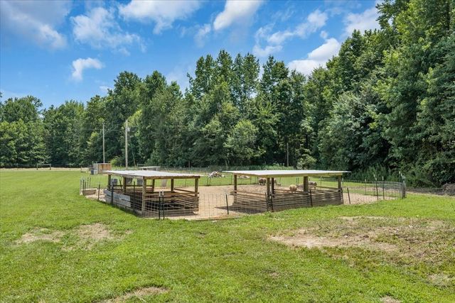 178 Walnut Creek Dr, Manchester, TN 37355