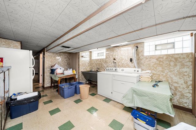 3839 W 68th Place, Chicago, IL 60629