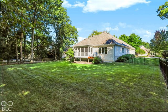 1055 Old Eagle Way, Greenwood, IN 46143