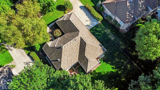 1055 Old Eagle Way, Greenwood, IN 46143