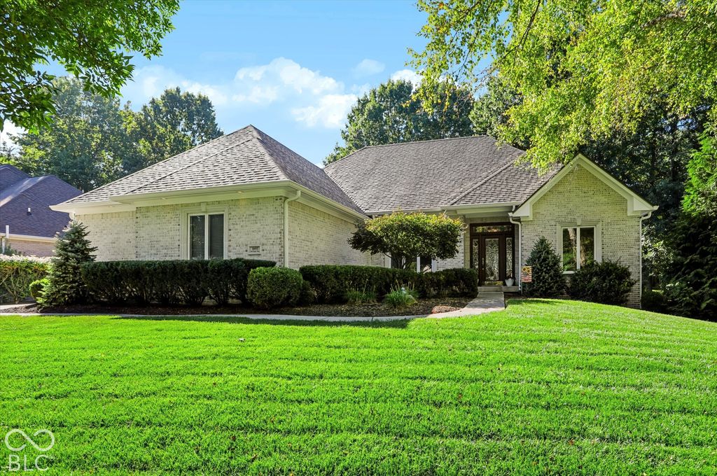 1055 Old Eagle Way, Greenwood, IN 46143