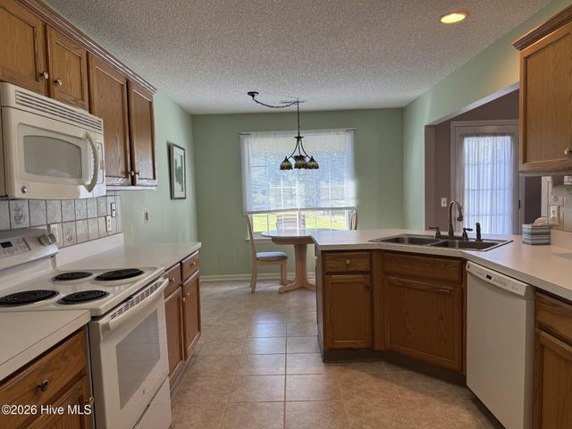 3008 Lagar Lane, Wilmington, NC 28405