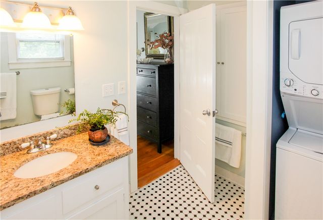 446 Bellevue Avenue 6, Newport, RI 02840