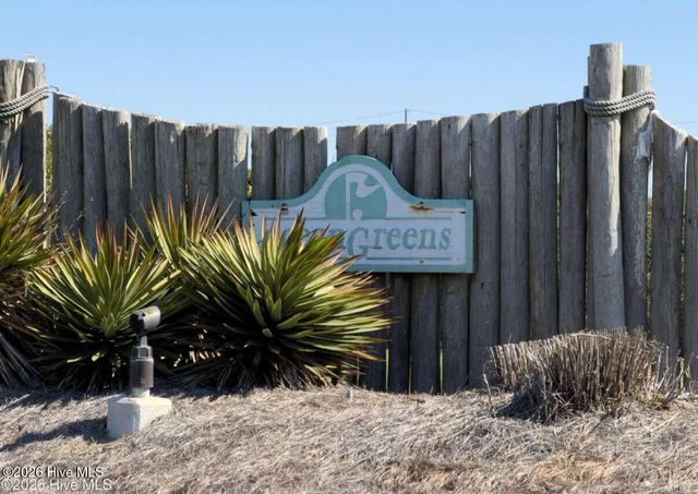 102 Oceangreens Lane, Oak Island, NC 28465