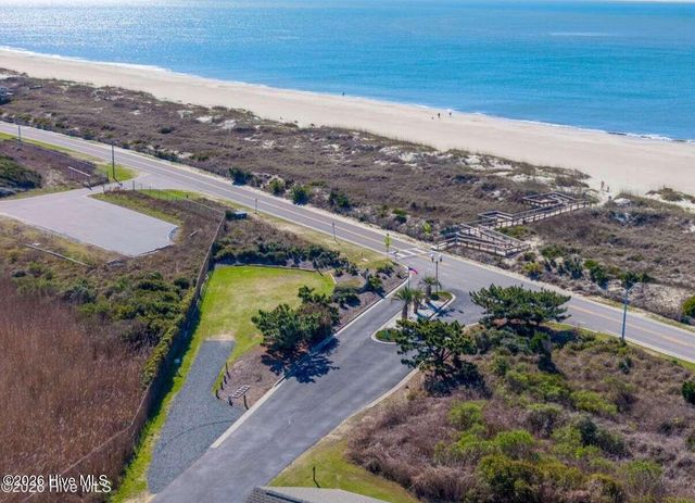 102 Oceangreens Lane, Oak Island, NC 28465