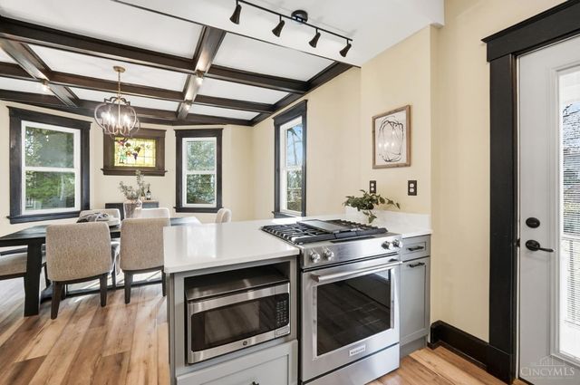 6649 Bantry Avenue, Cincinnati, OH 45213