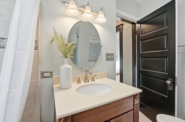 6649 Bantry Avenue, Cincinnati, OH 45213